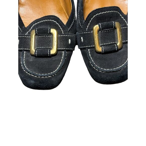 Salvatore Ferragamo Black Calf Suede Buckle Pump - Picture 3 of 5